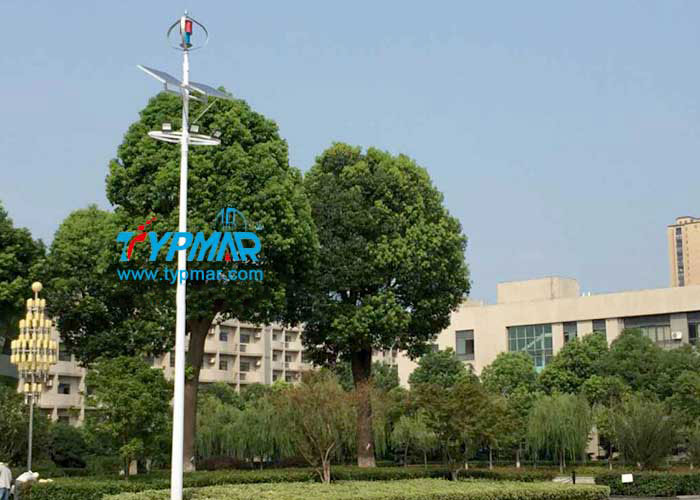 江蘇常州體育中心照明燈用泰瑪風光互補供電系統(tǒng)